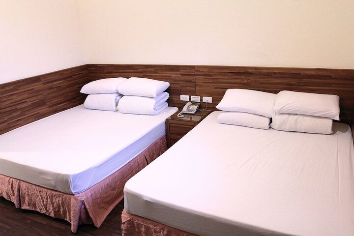 Room 6 of 38