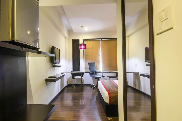 Room 25 of 64