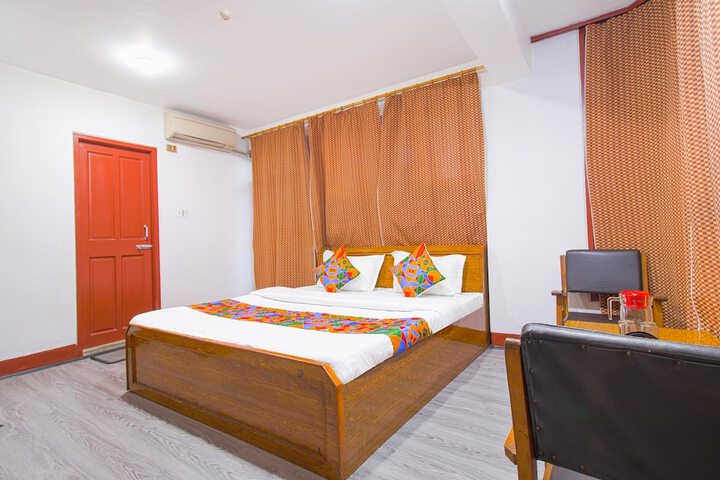Room 14 of 28