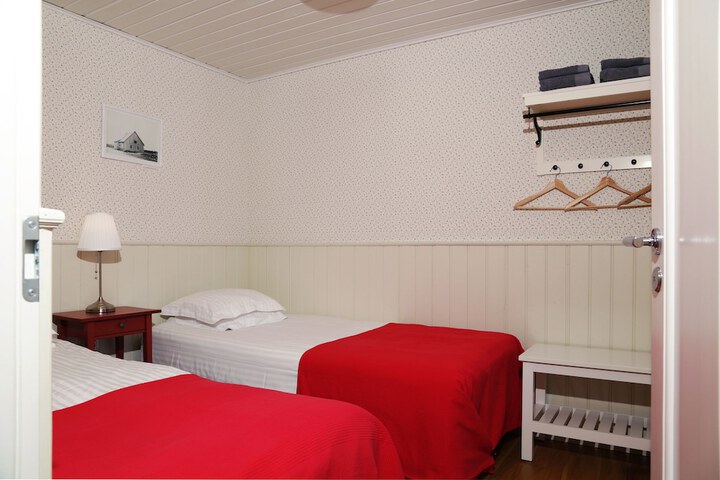 Room 7 of 42