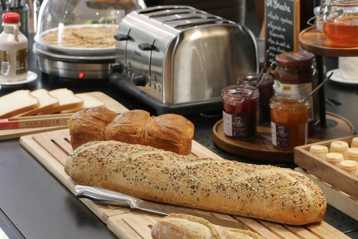 Breakfast/Coffee Service 20 of 29