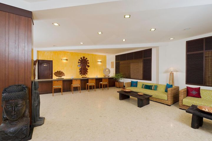 Hotel Lobby
