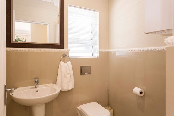 Room 4 of 14