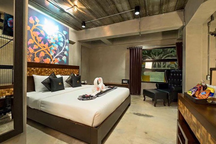 Room 6 of 60