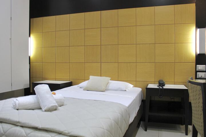 Room 16 of 63