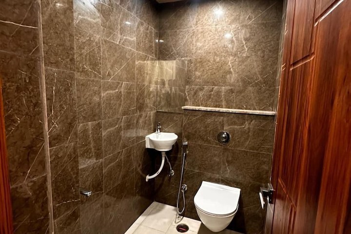 Room 20 of 23