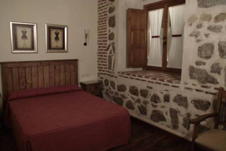 Room 1 of 8