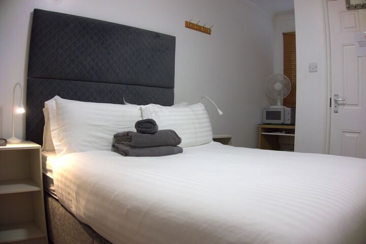 Room 14 of 121