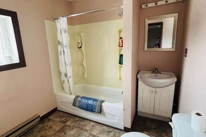 Room 10 of 20