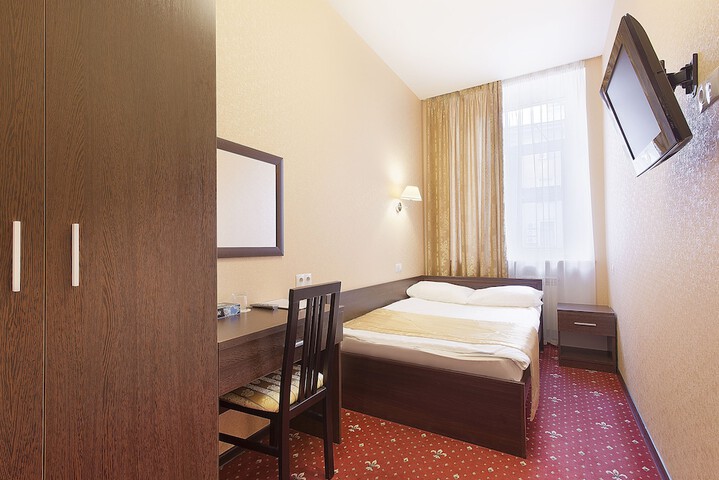 Room 5 of 41