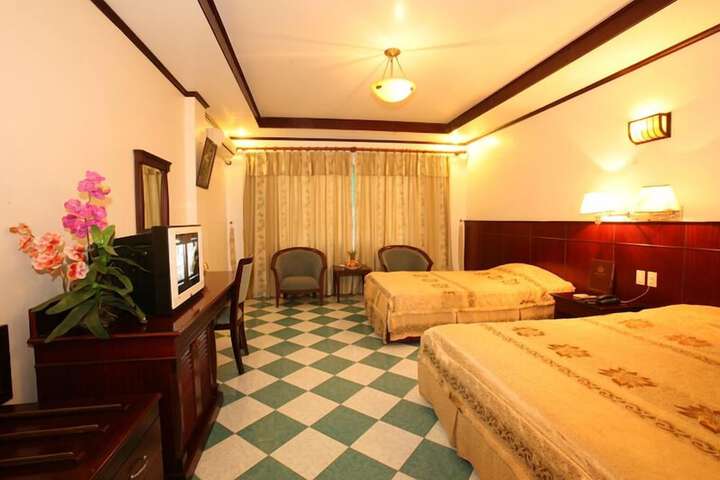 Room 16 of 25