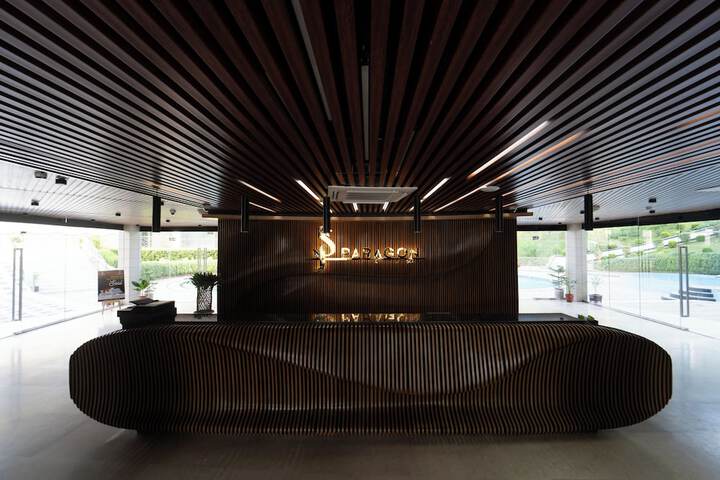 Hotel Interior 4 of 43