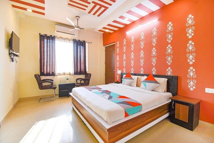 Room 4 of 26