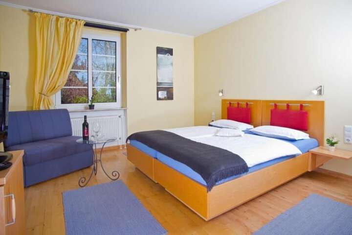 Room 5 of 28