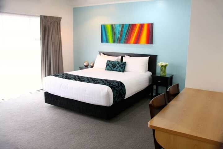 Room 25 of 103