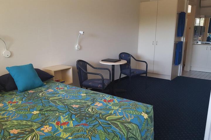 Room 10 of 31