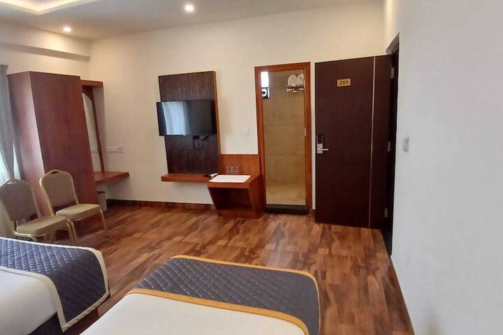 Room 5 of 27