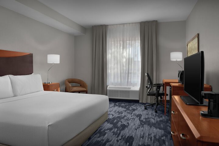 Room 14 of 40