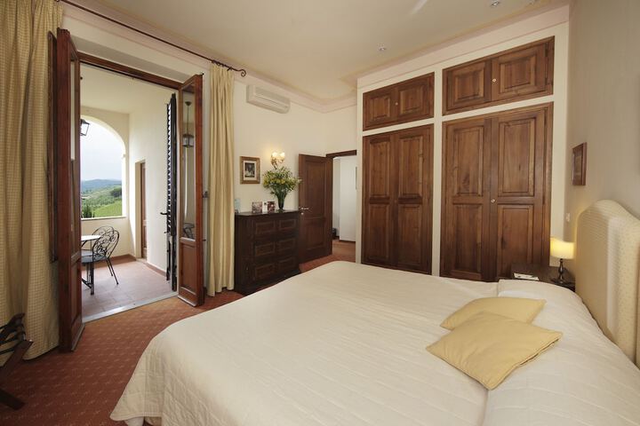 Room 34 of 150