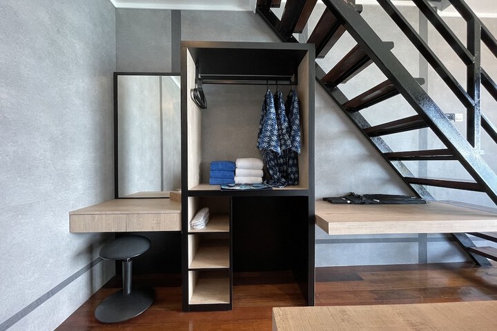Room 20 of 62