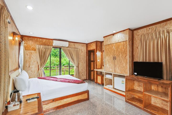 Room 9 of 30