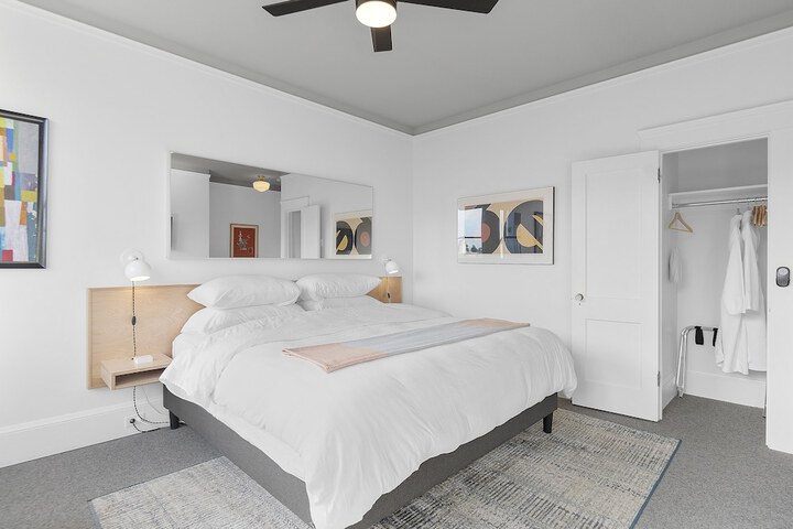 Room 31 of 172