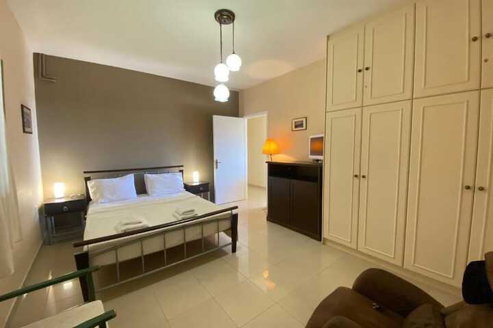 Room 2 of 46