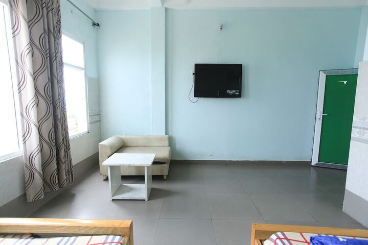 Room 13 of 21