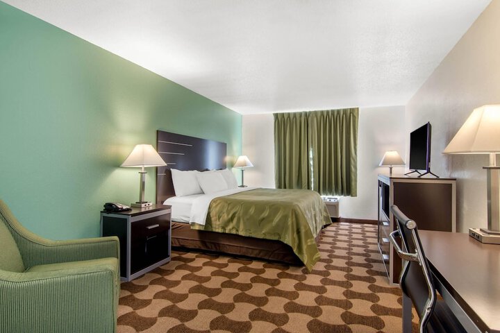 Room 11 of 47