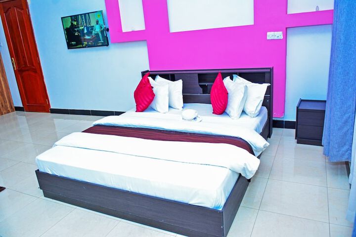 Room 6 of 47