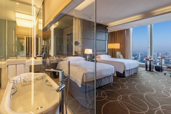 Room 29 of 54
