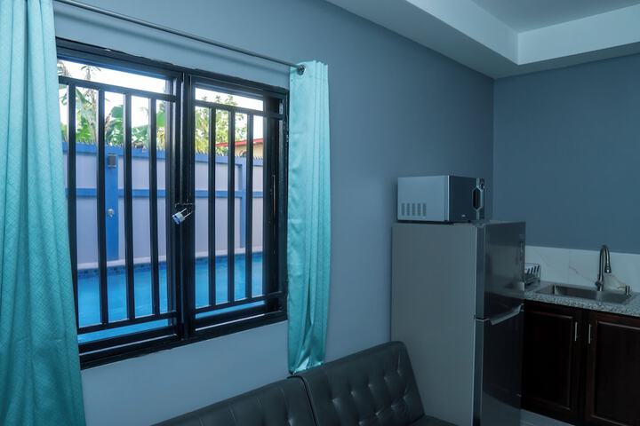 Room 33 of 72
