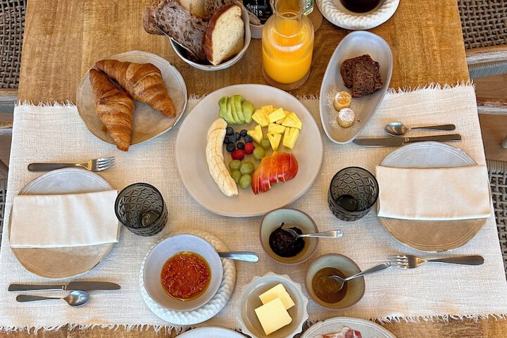 Breakfast/Coffee Service 32 of 46