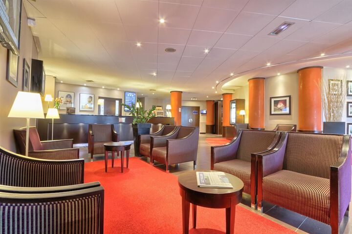 Guest Lobby