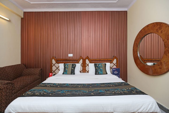 Room 10 of 15