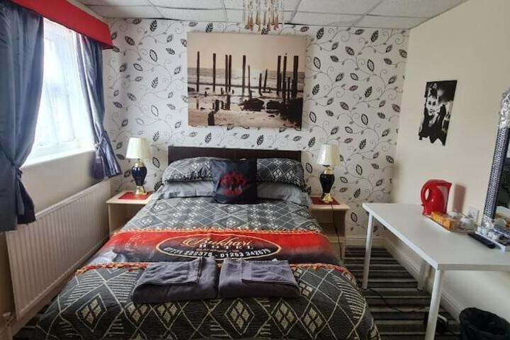 Room 18 of 35