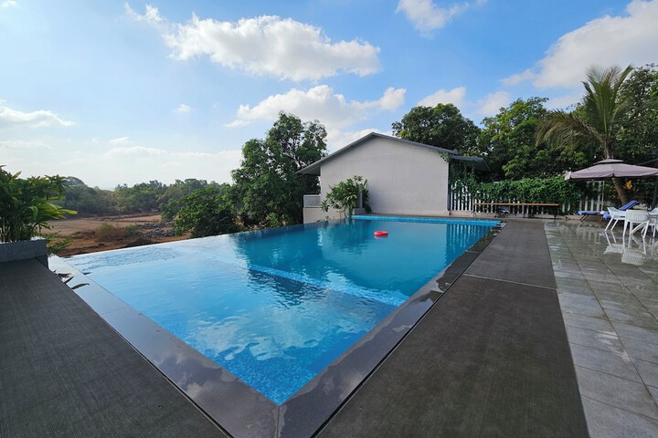 Pool 23 of 36