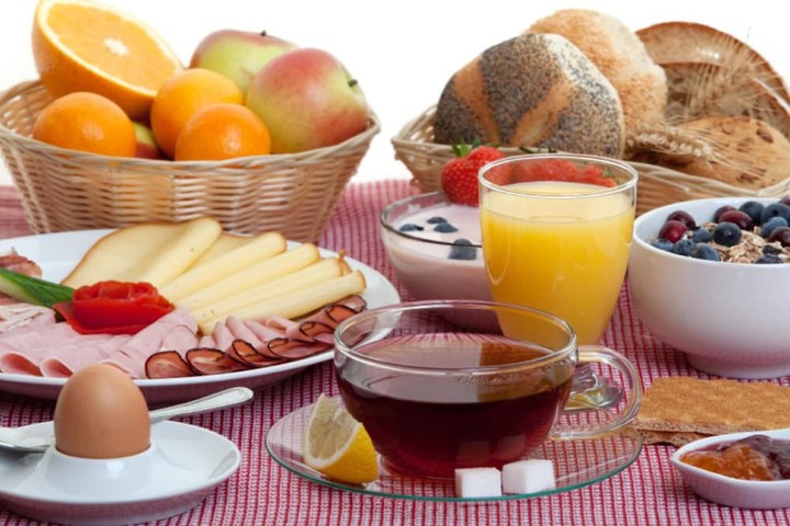 Breakfast buffet