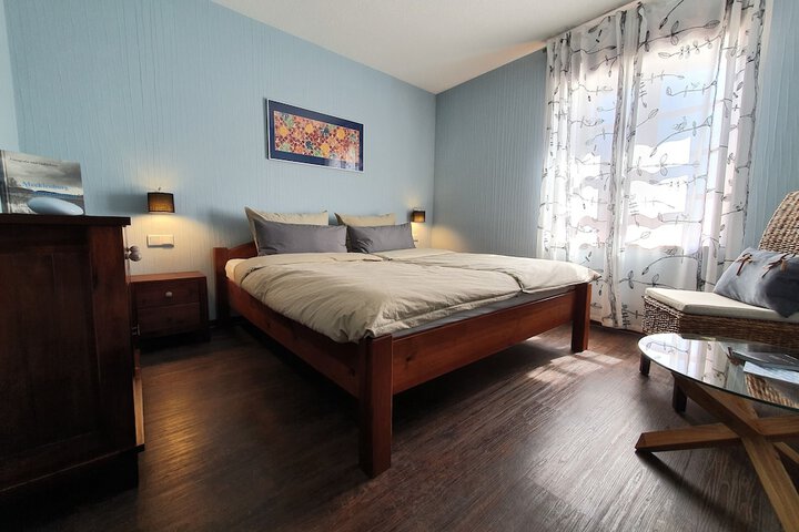 Room 3 of 171