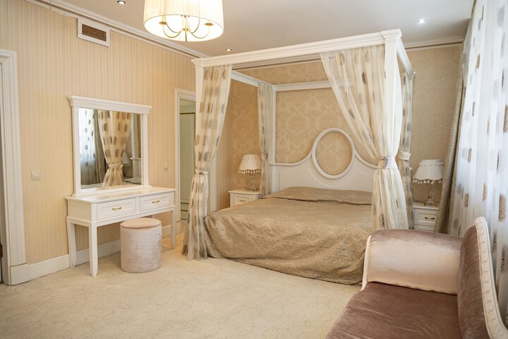 Room 14 of 45