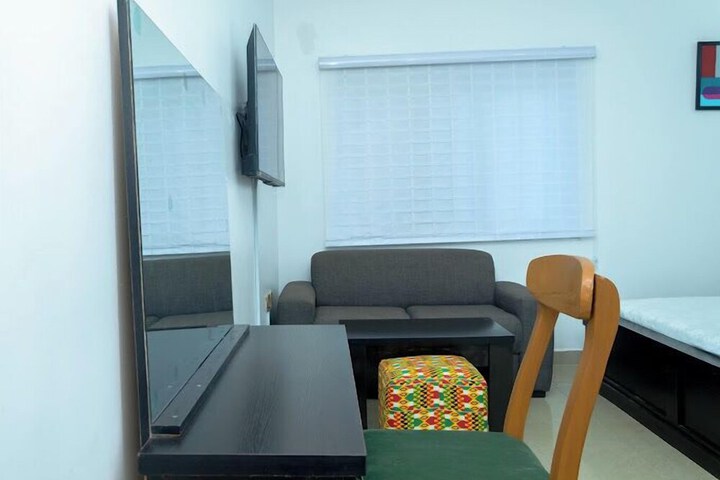 Room 6 of 40