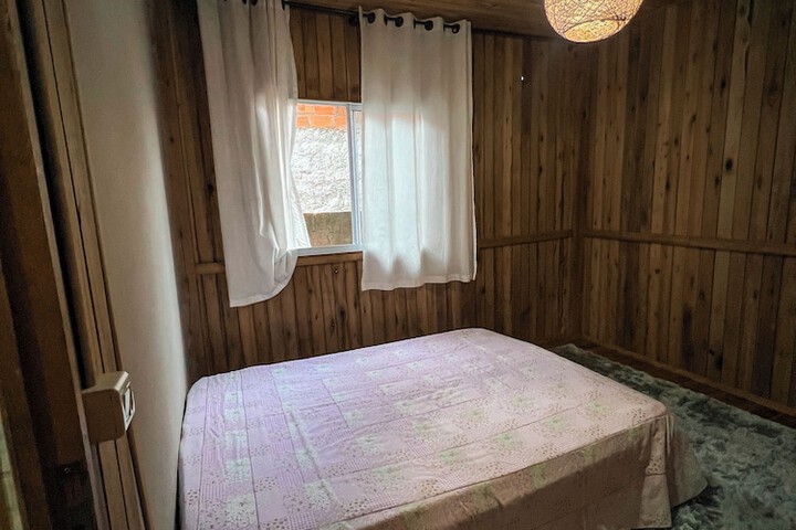 Room 4 of 47