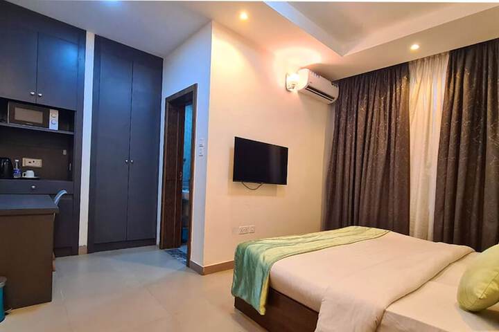 Room 5 of 26