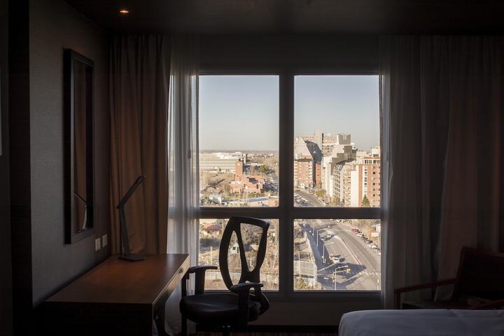 Room 28 of 49