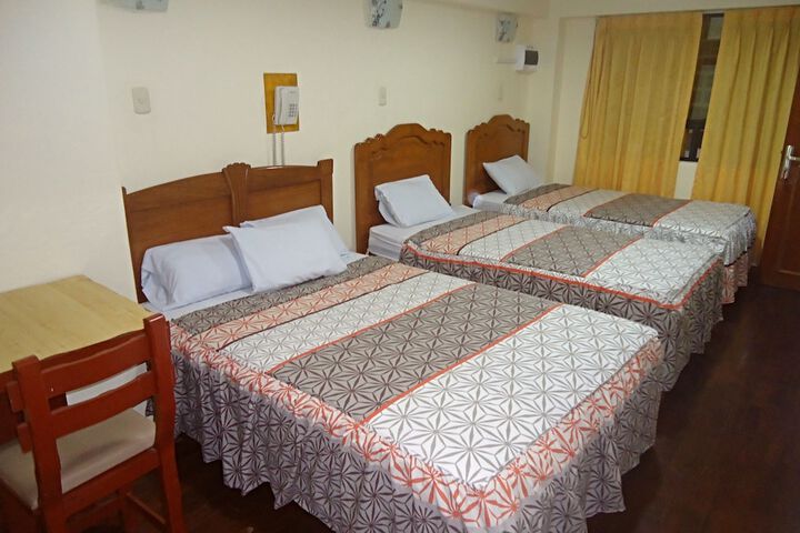 Room 28 of 74