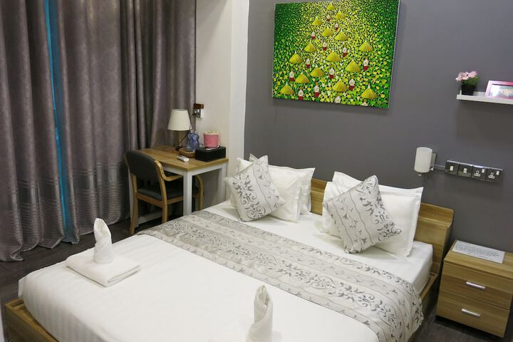 Room 12 of 34