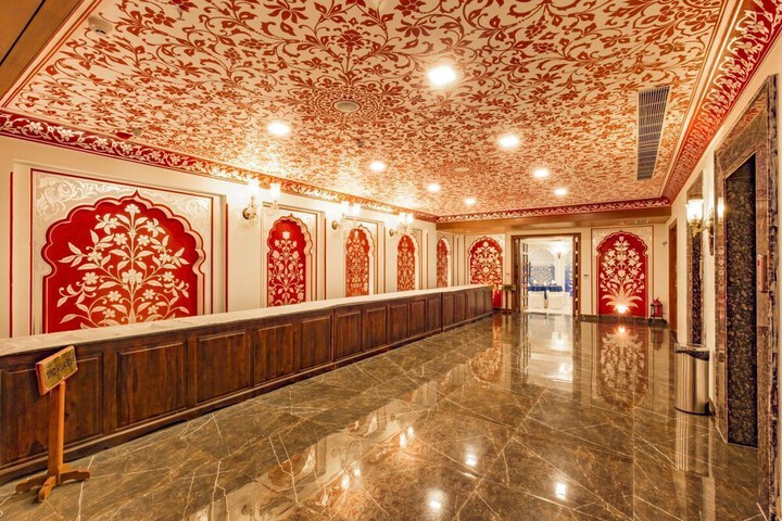 Ballroom/Hall 37 of 56