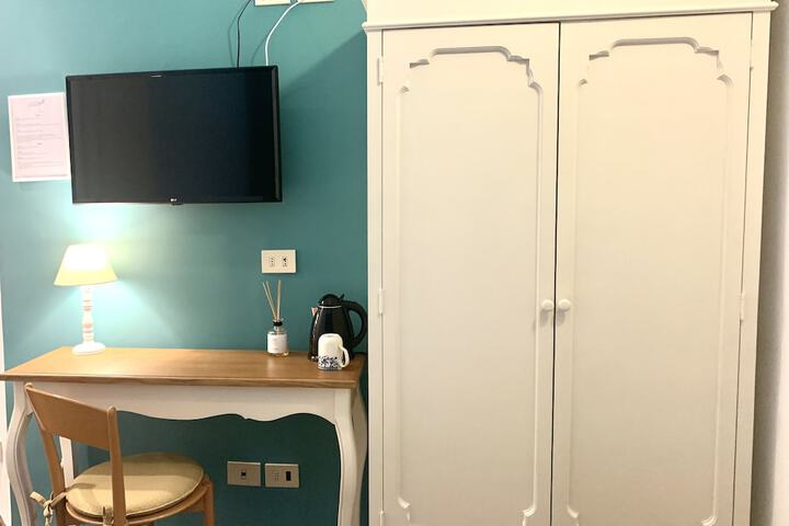 Room 17 of 81