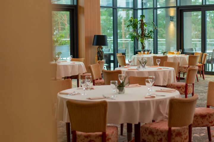 Dining 50 of 93