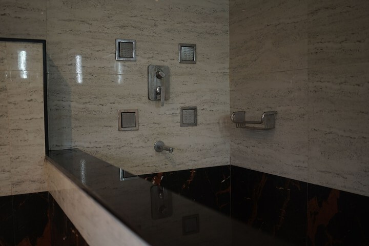 Room 40 of 67